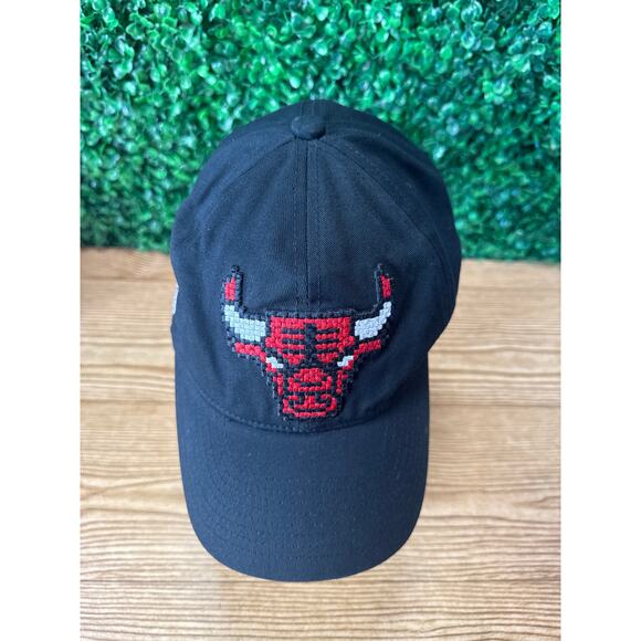 Mitchell & Ness Black & Red NBA Chicago Bulls Adjustable Dad Hat Cap - Picture 5 of 8